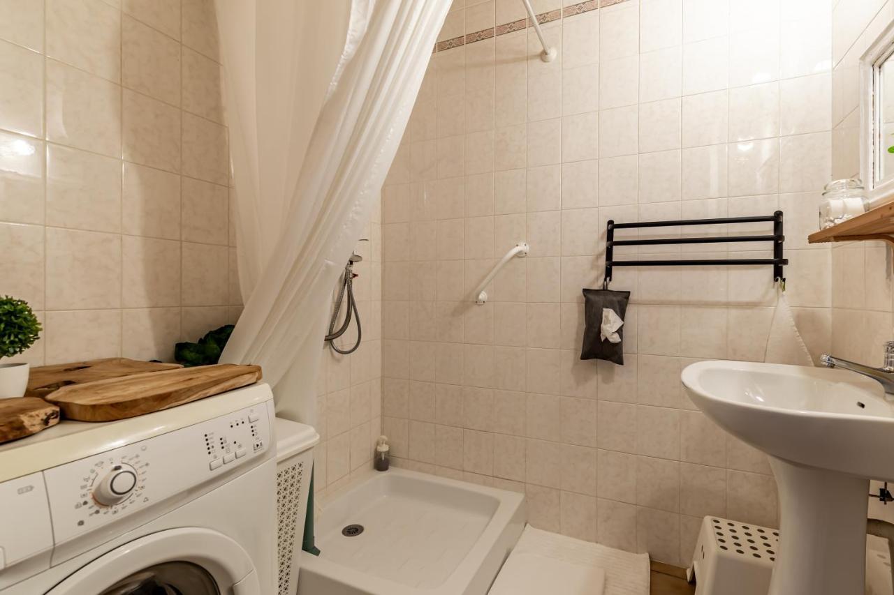 Apartment 75m2, Avec Vue, Au Calme, Lyon A 25km