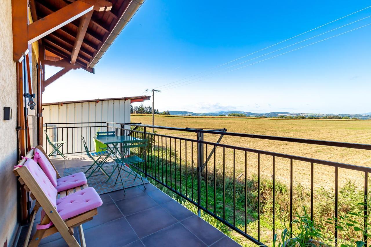 75m2, Avec Vue, Au Calme, Lyon A 25km Apartment