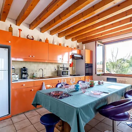 Logement 75M2, Avec Vue, Au Calme, Lyon A 25Km Communay Exterior photo